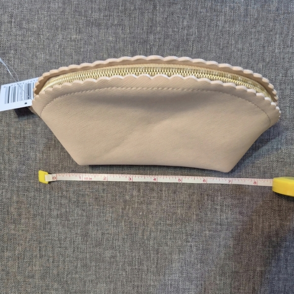 Elegant Cream Women's Clutch - Picture 6 of 7